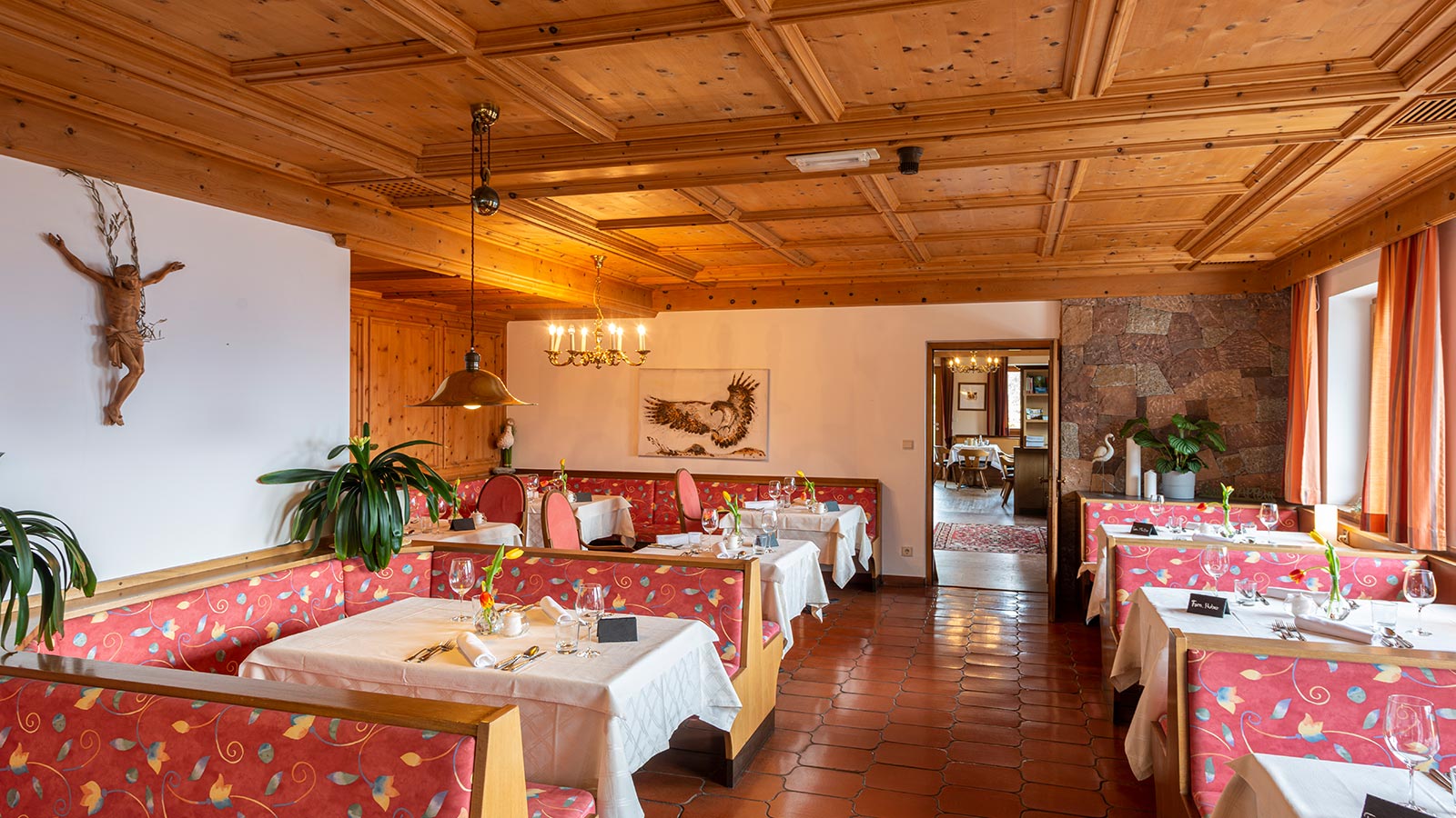 Der Speisesaal des Hotelrestaurants in Tiesens