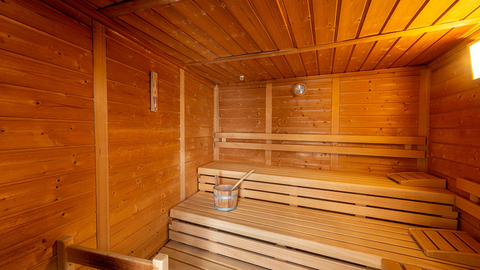 Blick in die Sauna des Hotels in Tiesens